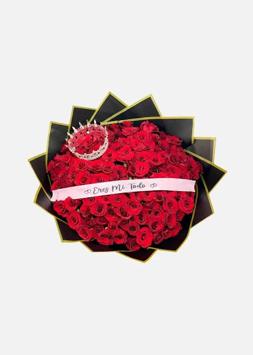 Ramos de rosas rojas con coronas decorativas envueltos en papel negro y una frase en la esquina izquierda superior que dice "Ramos buchones"