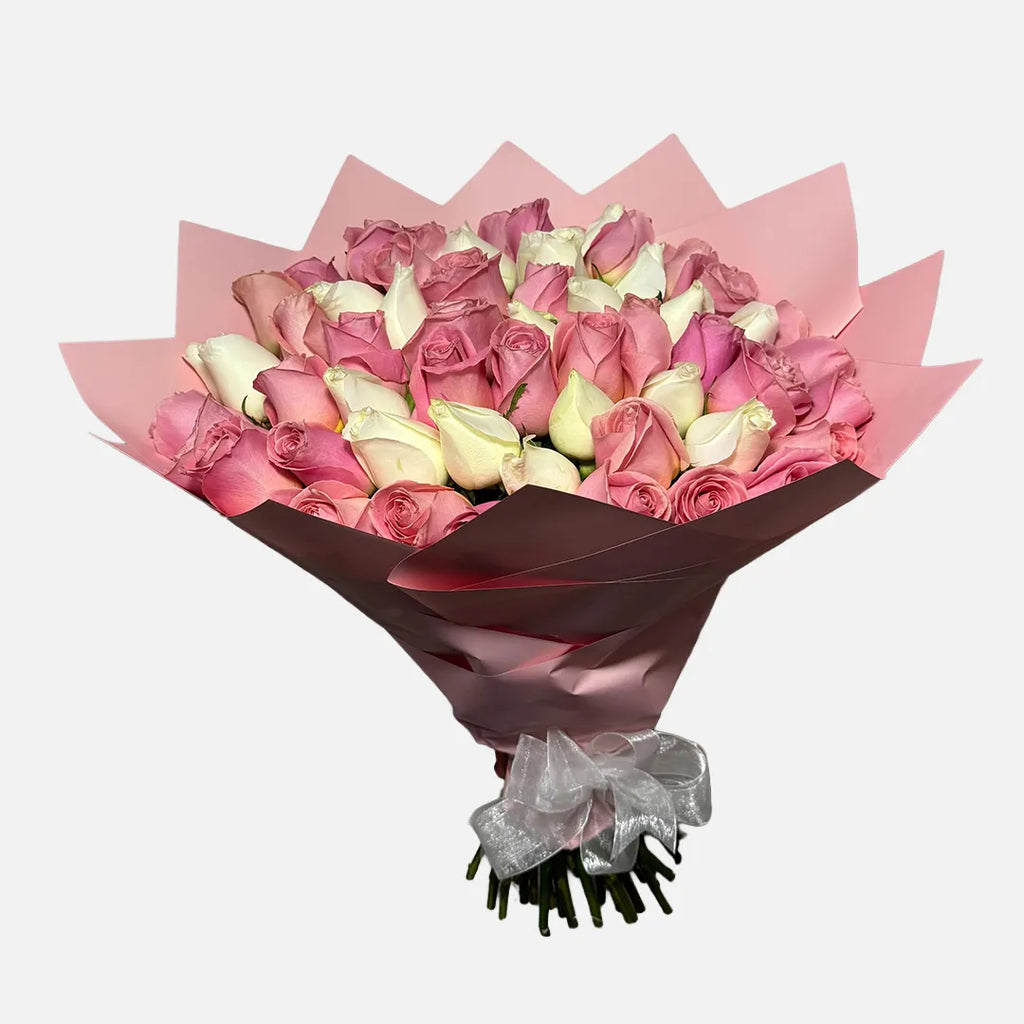 Ramo de 50 Rosas Blancas y Rosas