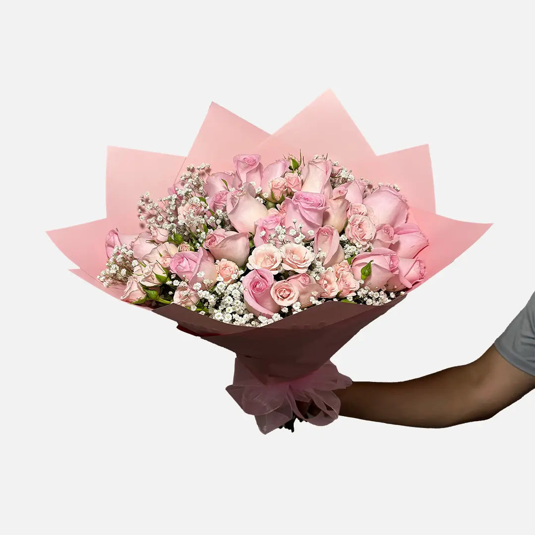 Ramo de 24 Rosas con Mini Rose