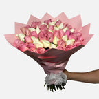Ramo de 50 Rosas Blancas y Rosas