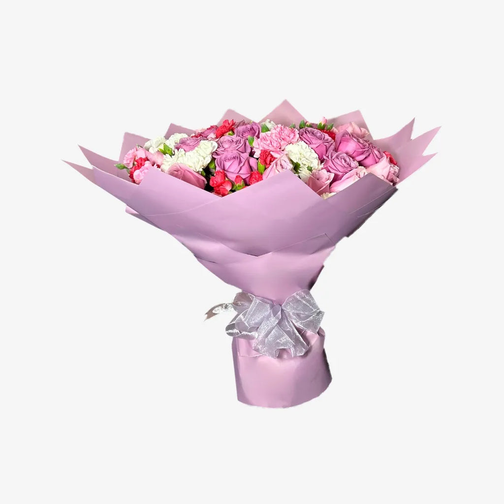 Bouquet of 50 Roses and Accessories