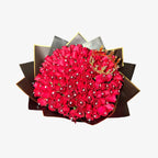 Buchón Bouquet of 100 Roses with Wreath and Decorative Stone