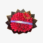 Ramo Buchón de 100 Rosas con Corona, Listón con Frase y Piedra Decorativa