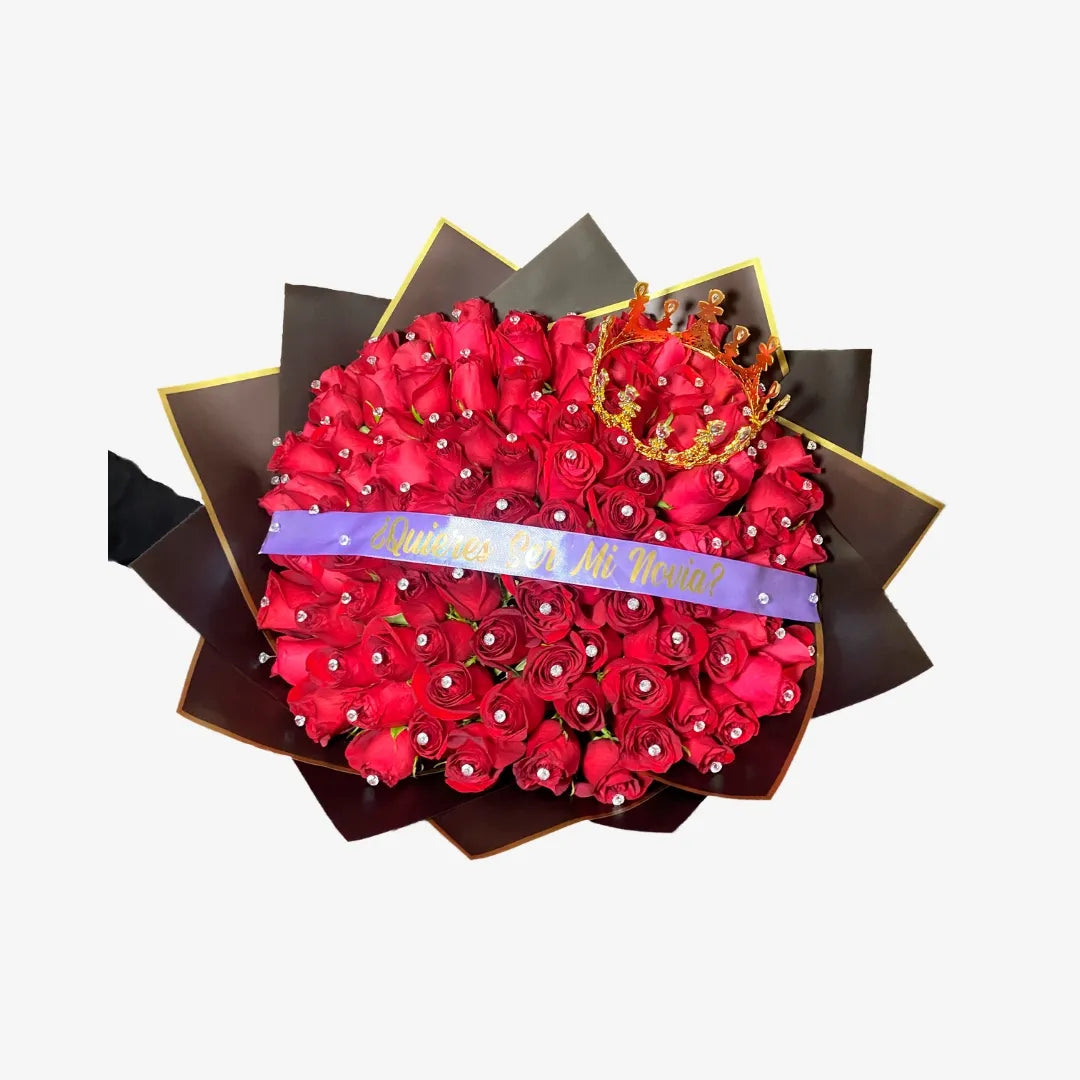 Ramo Buchón de 100 Rosas con Corona, Listón con Frase y Piedra Decorativa
