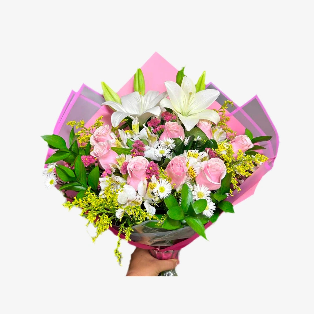 Ramo de Rosas Rosas con Lirios y Follaje