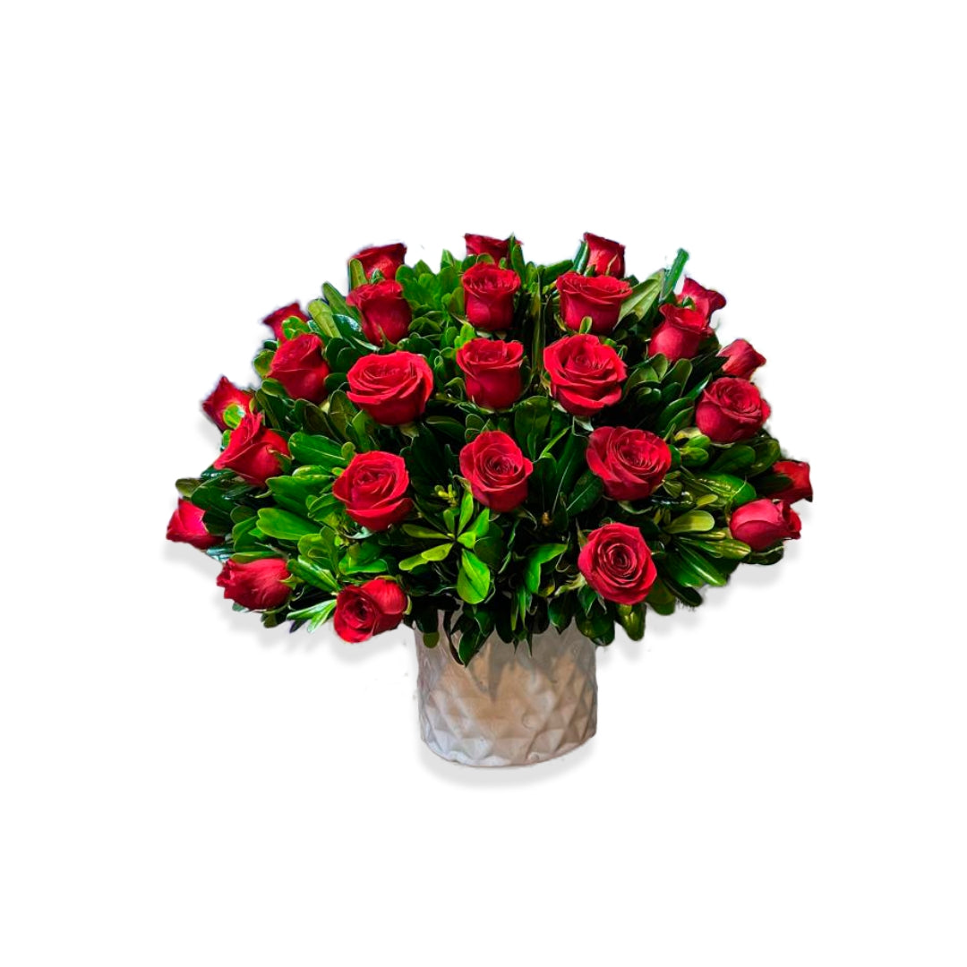Arreglo de 24 Rosas en Florero con Follaje
