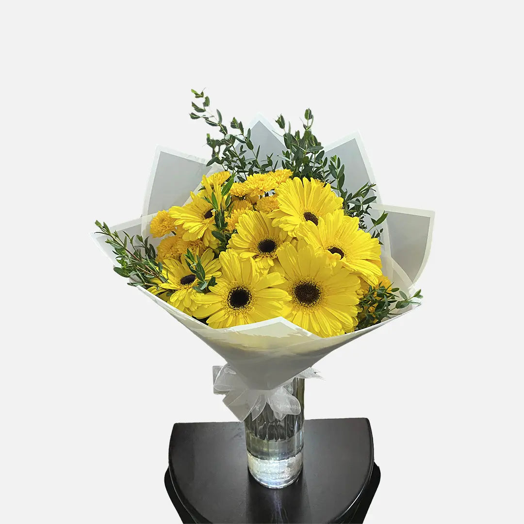 Ramo de 6 gerberas y complementos