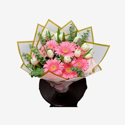 Ramo de tulipanes con gerberas y dolar
